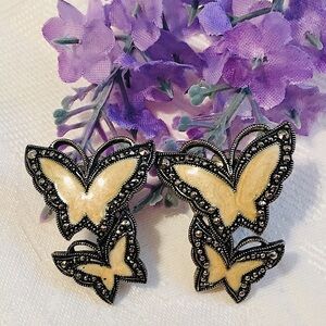 🦋Vintage Cream Enamel & Silver Butterfly Earrings